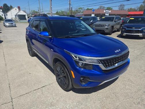 Blue 2022 Kia Seltos Nightfall
