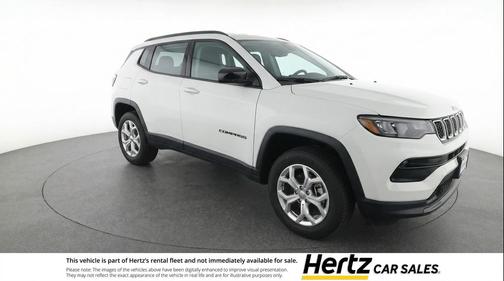Bright White Clearcoat 2025 Jeep Compass Latitude