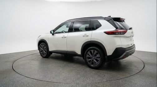 Everest White Pearl Tricoat 2025 Nissan Rogue SV