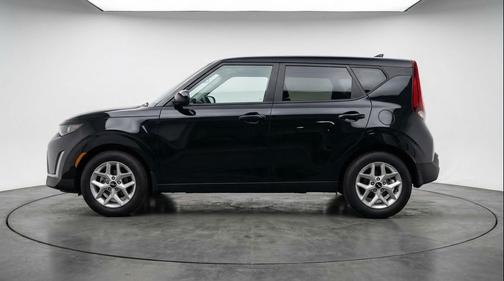 Fusion Black 2025 Kia Soul LX