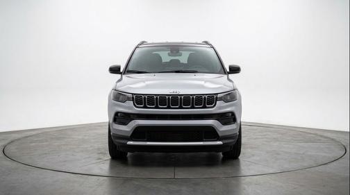 Silver Zynith Metallic Clearcoat 2025 Jeep Compass Limited