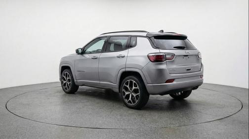 Silver Zynith Metallic Clearcoat 2025 Jeep Compass Limited