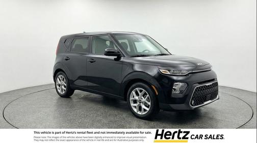 Fusion Black 2025 Kia Soul LX