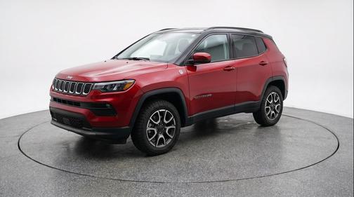 Red Hot Pearlcoat 2025 Jeep Compass Trailhawk
