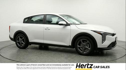 Snow White Pearl 2025 Kia K4 LXS