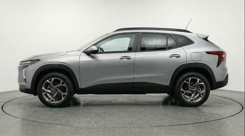Sterling Gray Metallic 2025 Chevrolet Trax LT