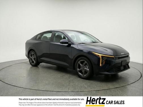 Aurora Black Pearl 2025 Kia K4 LXS