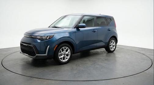 Gravity Gray 2025 Kia Soul LX