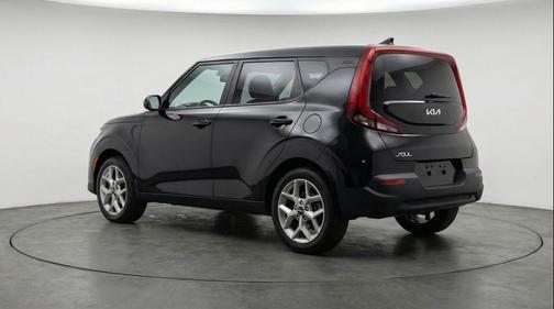 Fusion Black 2025 Kia Soul LX