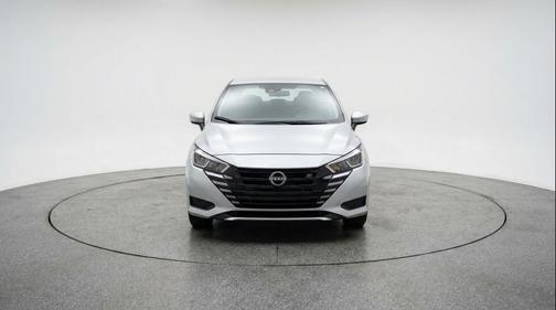 Brilliant Silver Metallic 2025 Nissan Versa 1.6 SV