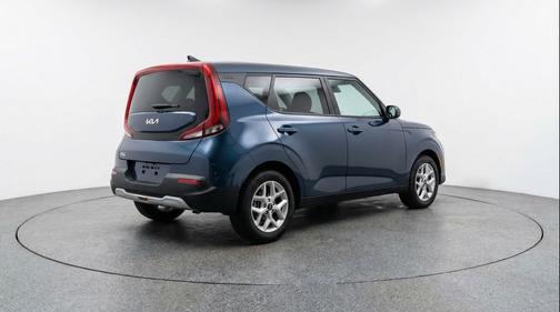 Gravity Gray 2025 Kia Soul LX