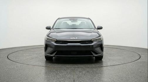 Interstellar Gray 2025 Kia K4 LXS