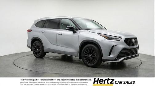 Celestial Silver Metallic 2025 Toyota Highlander LE