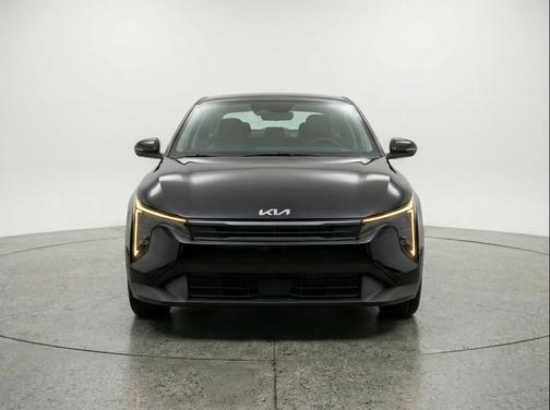 Aurora Black Pearl 2025 Kia K4 LXS