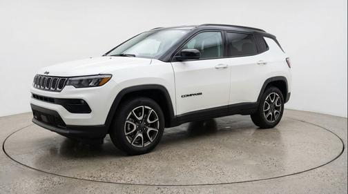 Bright White Clearcoat 2025 Jeep Compass Trailhawk