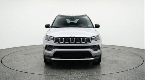 Silver Zynith Metallic Clearcoat 2025 Jeep Compass Limited