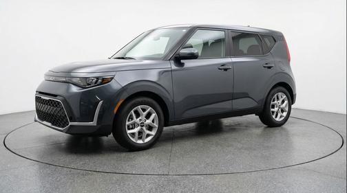 Gravity Gray 2025 Kia Soul LX