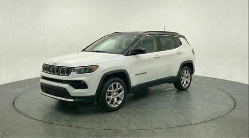 Bright White Clearcoat 2025 Jeep Compass Limited