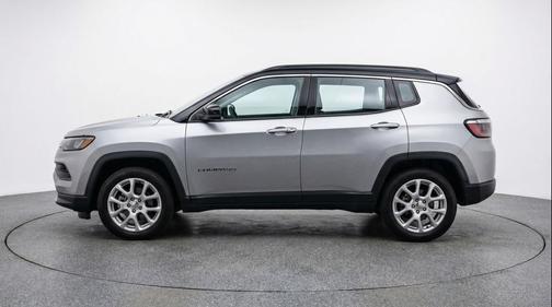 Silver Zynith Metallic Clearcoat 2025 Jeep Compass Limited