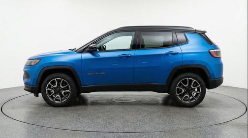 Hydro Blue Pearlcoat 2025 Jeep Compass Trailhawk