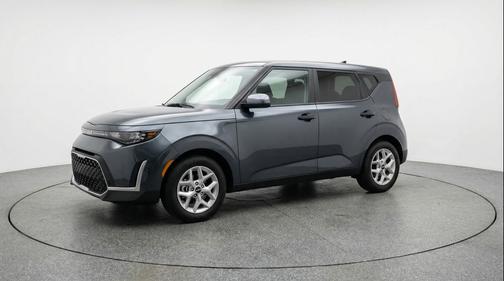 Gravity Gray 2025 Kia Soul LX