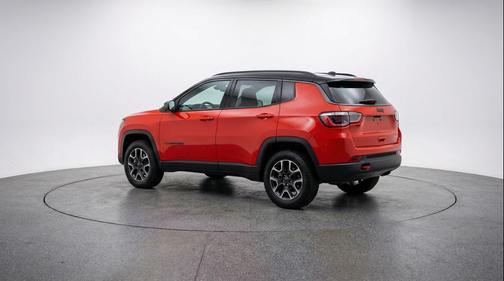 Red Hot Pearlcoat 2025 Jeep Compass Trailhawk