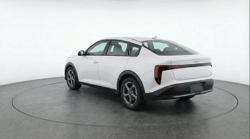 Snow White Pearl 2025 Kia K4 LXS