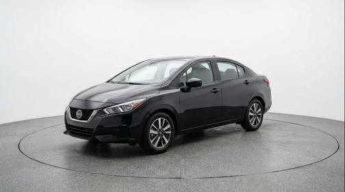 Super Black 2025 Nissan Versa 1.6 SV