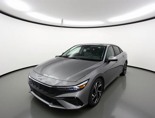 Fluid Metal 2025 Hyundai ELANTRA Limited