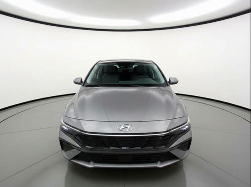 Fluid Metal 2025 Hyundai ELANTRA Limited
