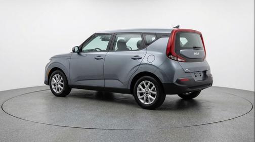Gravity Gray 2025 Kia Soul LX