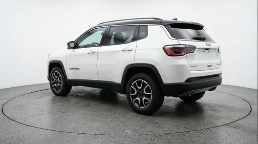 Bright White Clearcoat 2025 Jeep Compass Trailhawk