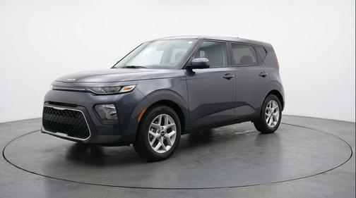 Gravity Gray 2025 Kia Soul LX