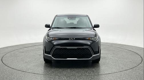 Fusion Black 2025 Kia Soul LX