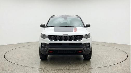 Bright White Clearcoat 2025 Jeep Compass Trailhawk