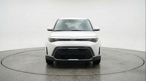 Snow White Pearl 2025 Kia Soul LX