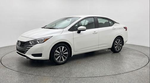 Aspen White Tricoat 2025 Nissan Versa 1.6 SV