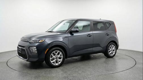 Gravity Gray 2025 Kia Soul LX