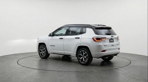 Bright White Clearcoat 2025 Jeep Compass Limited