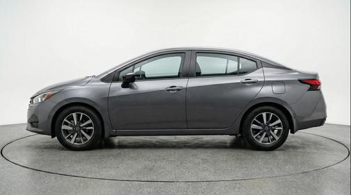 Gun Metallic 2025 Nissan Versa 1.6 SV