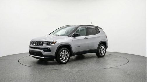 Silver Zynith Metallic Clearcoat 2025 Jeep Compass Limited