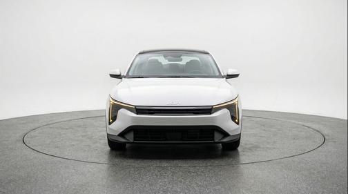 Snow White Pearl 2025 Kia K4 LXS