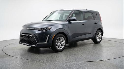 Gravity Gray 2025 Kia Soul LX