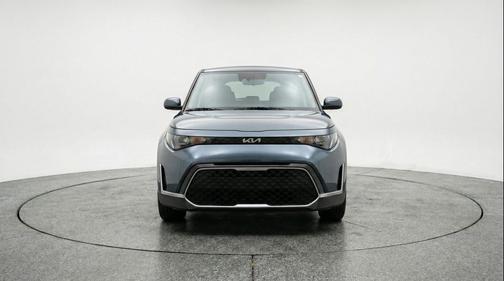 Gravity Gray 2025 Kia Soul LX