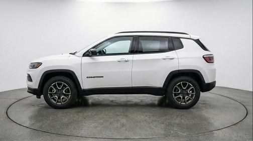 Bright White Clearcoat 2025 Jeep Compass Trailhawk