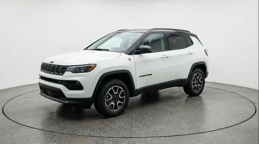 Bright White Clearcoat 2025 Jeep Compass Trailhawk