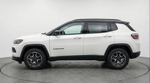 Bright White Clearcoat 2025 Jeep Compass Trailhawk