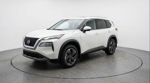Everest White Pearl Tricoat 2025 Nissan Rogue SV