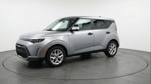 Steel Gray 2025 Kia Soul LX