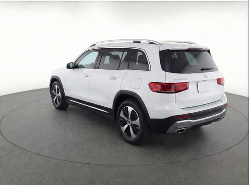 Polar White 2025 Mercedes-Benz GLB 250 4MATIC